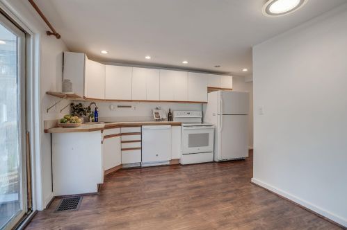 30 Lawrence St, Concord NH  03301-5313 exterior