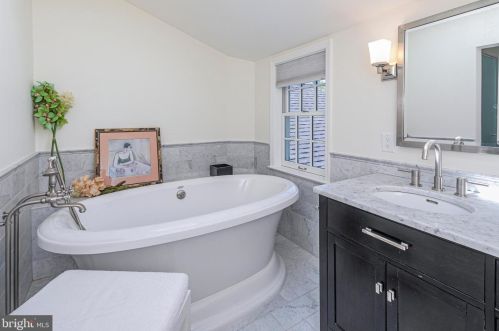 307 Edgerstoune Rd, Princeton NJ 08540-6716 exterior