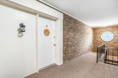 10316 Forest Brook Ln, Saint Louis, MO 63146-5864