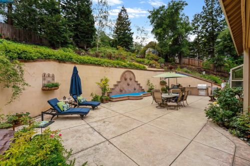 1170 Ridgemont Pl, Concord CA 94521-4831 exterior