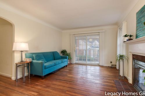 1220 Philadelphia Ave, Grand Rapids, MI 49506-3927