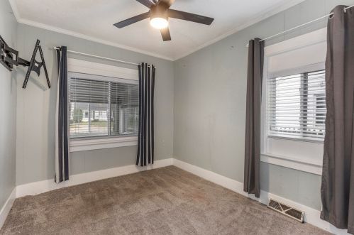 116 32nd St, Grand Rapids MI 49512-1774 exterior