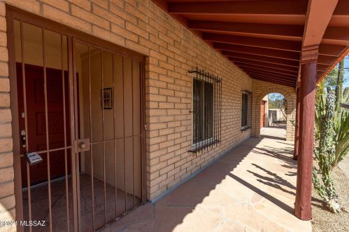 7437 Casablanca Dr, Tucson AZ 85704-1315 exterior