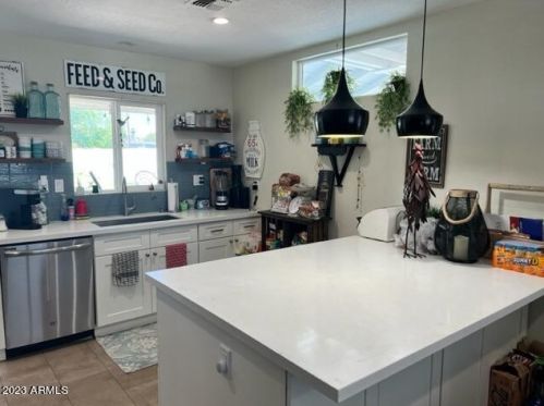 1246 Colter St, Phoenix, AZ 85013-1969