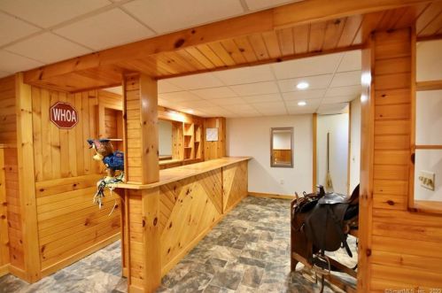 110 Brickhouse Rd, Killingly CT 06239-3439 exterior