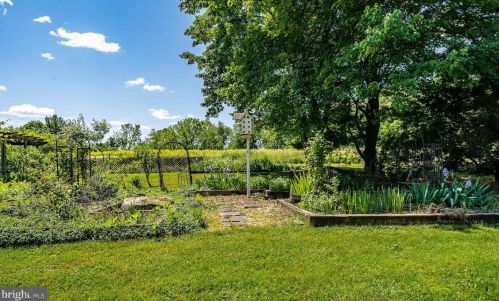 1279 Hanover St, Pottstown PA 19465-7633 exterior