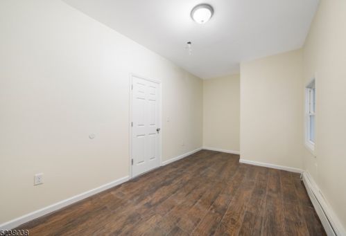 19 Montrose Ter, Irvington NJ  07111-3821 exterior