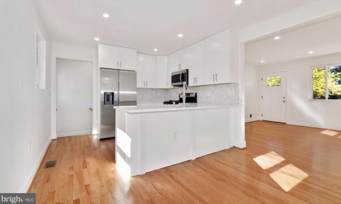 4608 Coachway Dr, Rockville MD  20852-2338 exterior