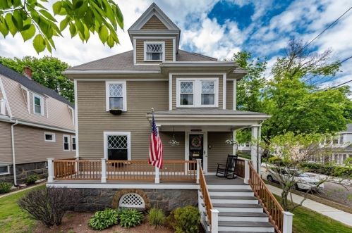 303 Beale St, Quincy, MA 02170-3205