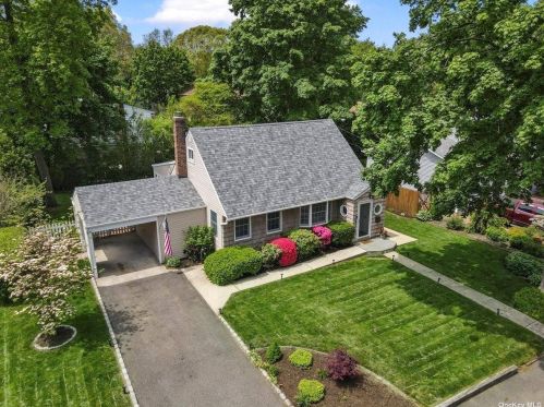 33 Hazard Ave, Huntington Station NY 11746-3726 exterior