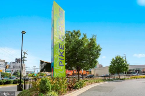 11601 Magruder Ln, Rockville MD 20852-4369 exterior