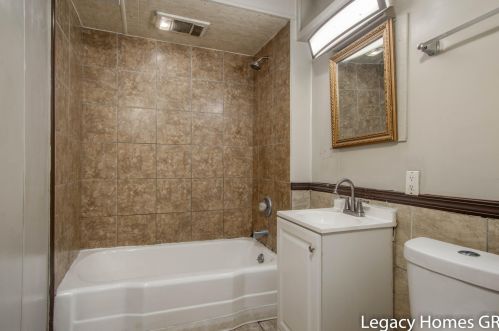 3125 6th St, Meskegon MI  49444-2844 exterior