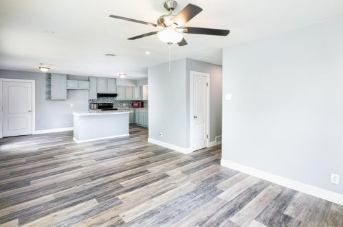 10415 Channel Dr, Dallas, TX 75229-4920