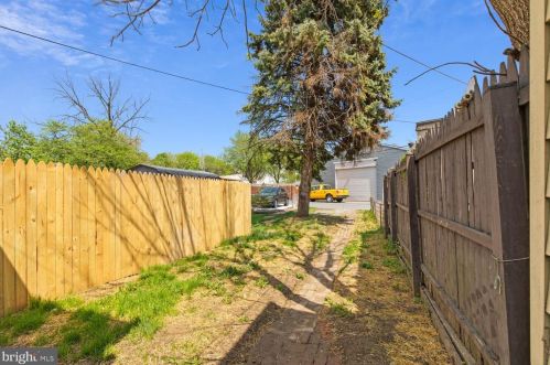 25 Caroline St, Lancaster PA  17603-5103 exterior