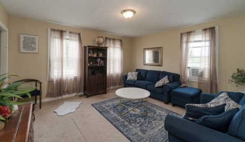 132 Oak St, Taunton MA 02780-4430 exterior