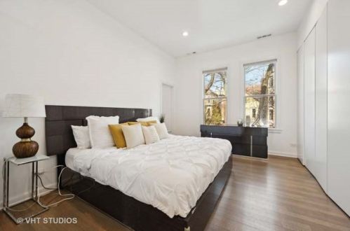 629 Belden Ave, Chicago IL  60614-3305 exterior