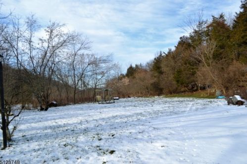 17 Tranquility Rd, Andover NJ 07821-4533 exterior