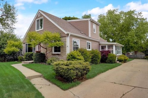 732 97, Milwaukee WI 53214-2618 exterior