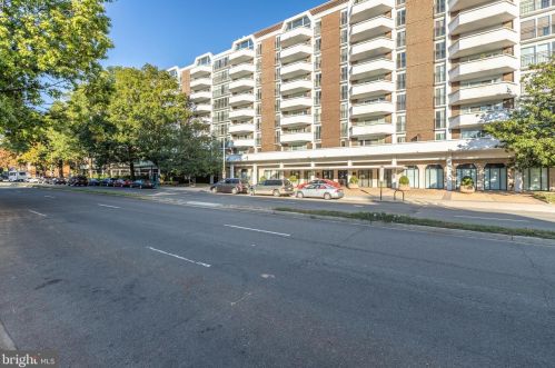 700 7th St, Washington DC  20001-3716 exterior