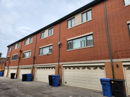 1957 Wells St, Chicago, IL 60616-4356