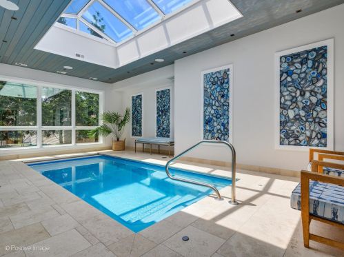 3720 Greenview Ave, Chicago IL 60613-3610 exterior