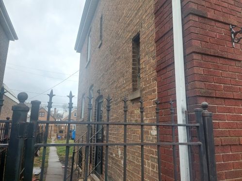 7828 Seeley Ave, Chicago, IL 60620-5758