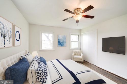 6928 Westhampton Dr, Alexandria VA 22307-1528 exterior