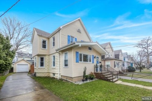 87 Erie St, Dumont, NJ 07628-3403