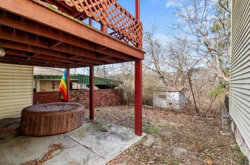 1322 Lowrie St, Pittsburgh PA 15212-4326 exterior