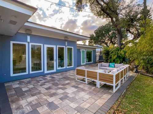 591 Luzon Ave, Tampa FL 33606-3623 exterior