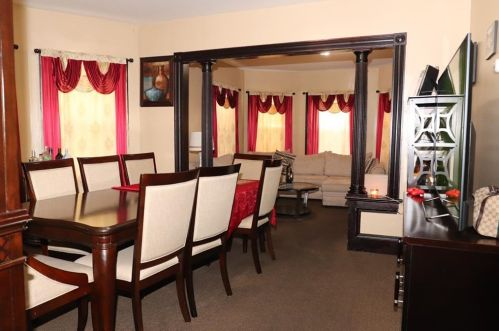 132 Indiana Ave, Providence RI 02905-4401 exterior