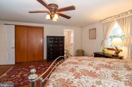 1592 Hollywood Dr, Lancaster PA 17601-5227 exterior