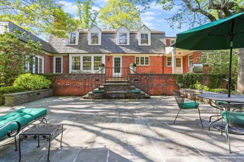 7 Deer Ln, Greenwich CT 06830-3802 exterior