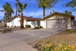 11251 36th St, Phoenix AZ  85028-2727 exterior