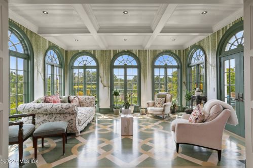 59 Mooreland Rd, Greenwich CT 06831-2645 exterior