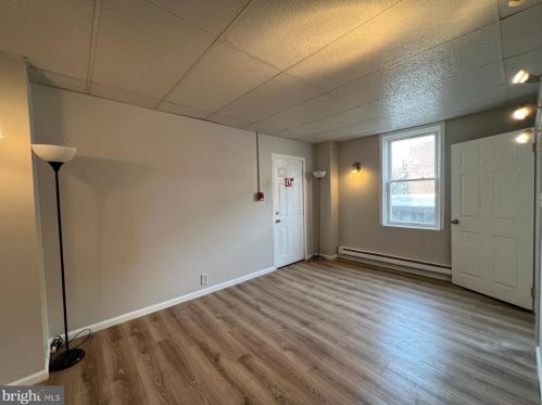 4814 Broad St, Philadelphia PA 19146-2203 exterior