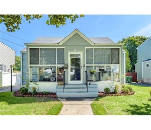 17 Wayne St, Edison, NJ 08817-5329