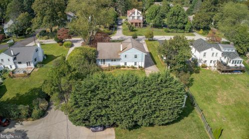 576 Kromer Ave, Berwyn PA 19312-1318 exterior