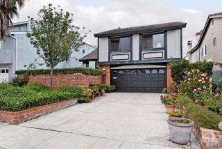 2031 Peninsula Rd, Oxnard, CA 93035-2961