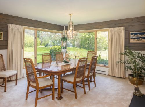 2565 Hunt Club Cir, Milwaukee WI 53209-1867 exterior