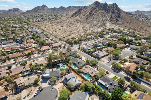 11641 23rd St, Phoenix AZ 85028-1705 exterior