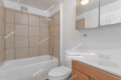 844 37 St, Tucson AZ 85713-4908 exterior