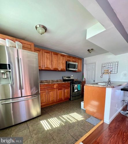 6339 Elmhurst St, Philadelphia PA 19111-5804 exterior