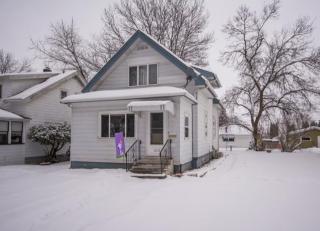 4218 8th St, Duluth, MN 55807-1560