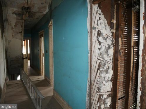 3311 16th St, Philadelphia PA  19140-4902 exterior