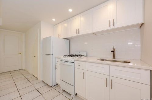 3047 Harding Ave, Bronx NY exterior