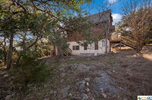 1751 Winding Crk Trl, Spring Branch TX 78070-5327 exterior