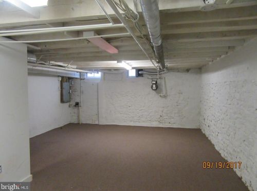 947 2nd St, Philadelphia PA 19122-1946 exterior