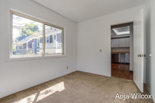 1307 Hope St, Grand Rapids MI 49506-1612 exterior