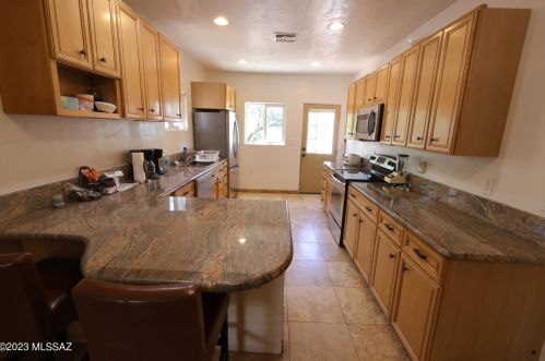 10700 Tanque Verde Rd, Tucson AZ 85749-9611 exterior